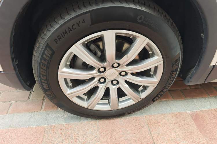 Used Cadillac XT4 2021 28T Two-Wheel Drive Leading Version
