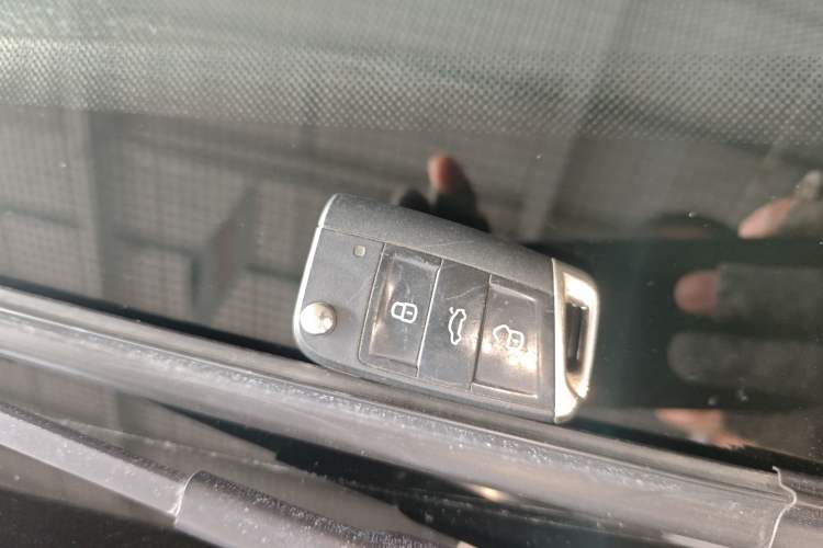 Used Volkswagen Tiguan L 2017 330TSI Automatic Two-Wheel Drive Luxury Edition
