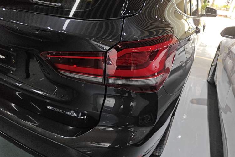 Used BMW X1 2021 Restyled sDrive25Li Leading Edition
