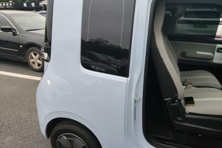 Used Wuling Air ev 2023 - Four Seats - Standard Edition