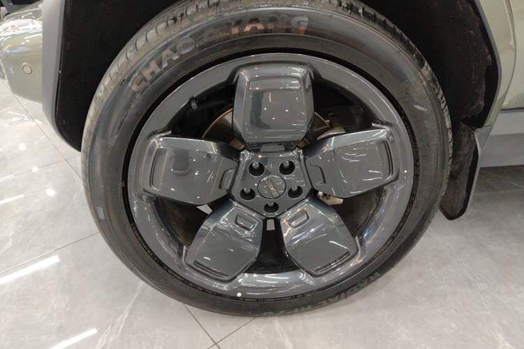 Used  V23 2025 501 Four-Wheel Drive Intelligent Driving Version
