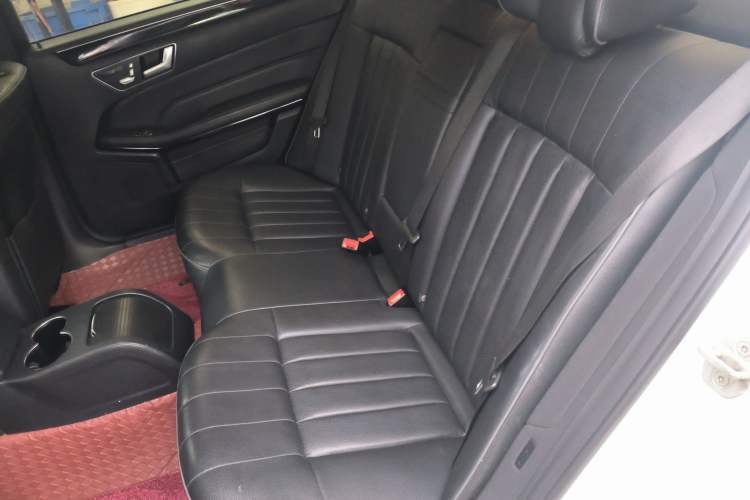 Used Mercedes-Benz E-Class 2015 Facelift E 200 L Sport Edition