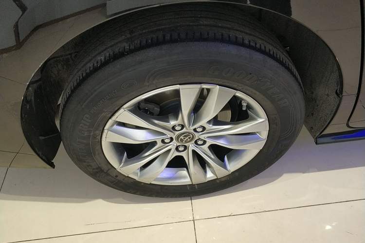 Used Toyota Sienna 2021 2.5L Hybrid Platinum Edition