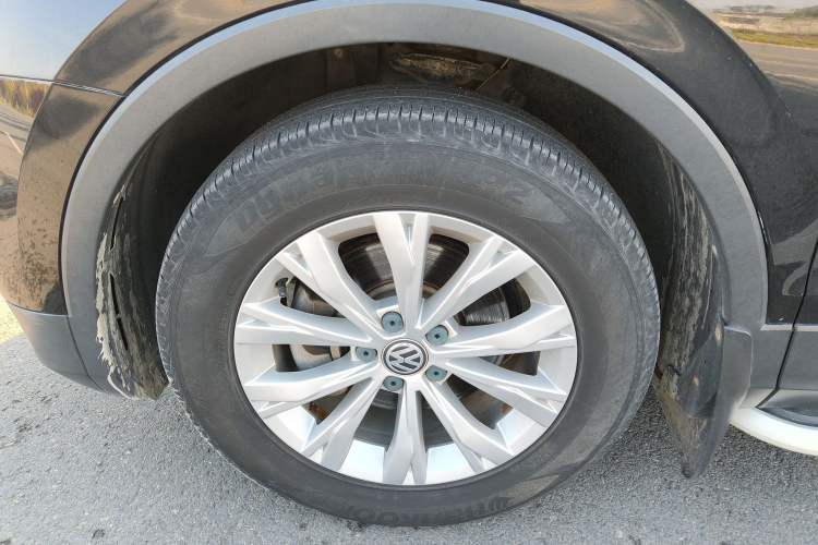 Used Volkswagen Tiguan L 2017 330TSI Automatic Two-Wheel Drive Luxury Edition
