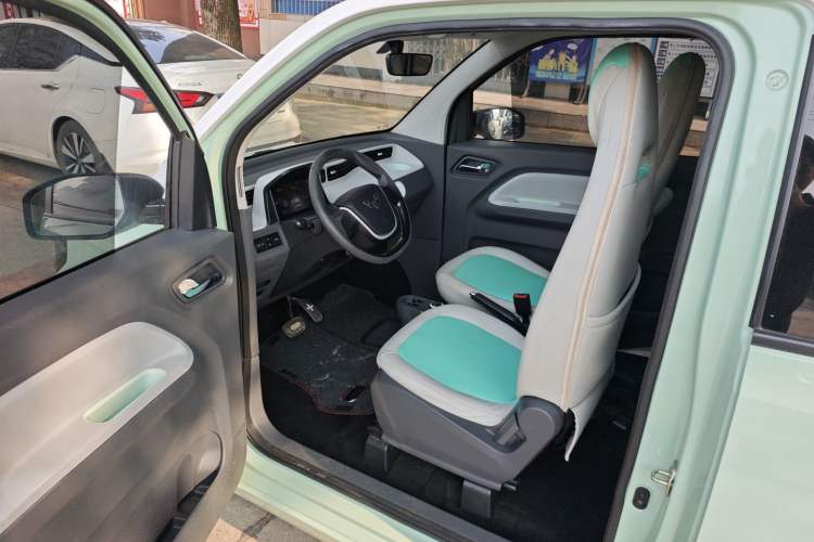 Used Wuling Hongguang MINIEV 2022 Macaron Premium Model – Lithium Iron Phosphate
