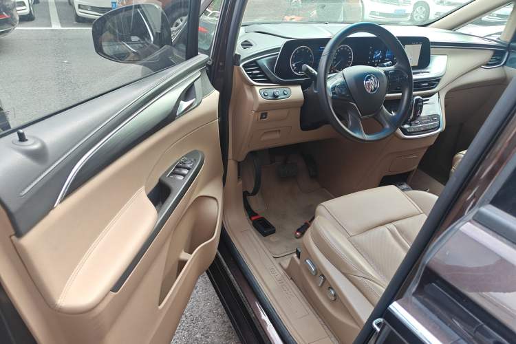 Used Buick GL8 2021 ES Landtrek 653T Luxury Model
