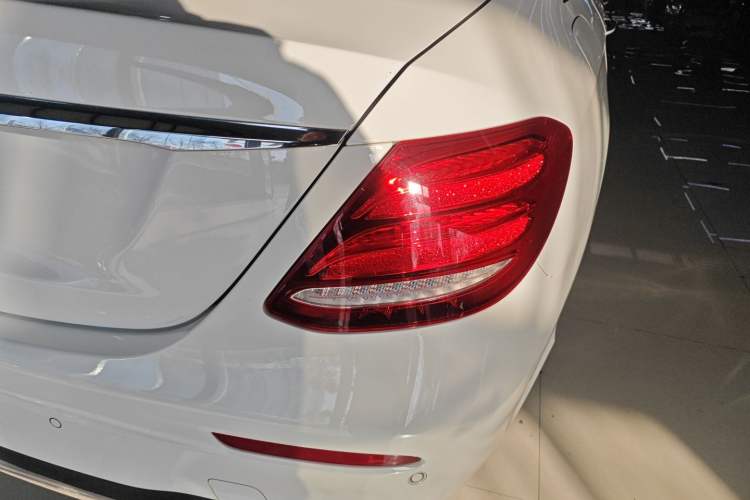 Used Mercedes-Benz E-Class 2016 E 200 L Sport Edition
