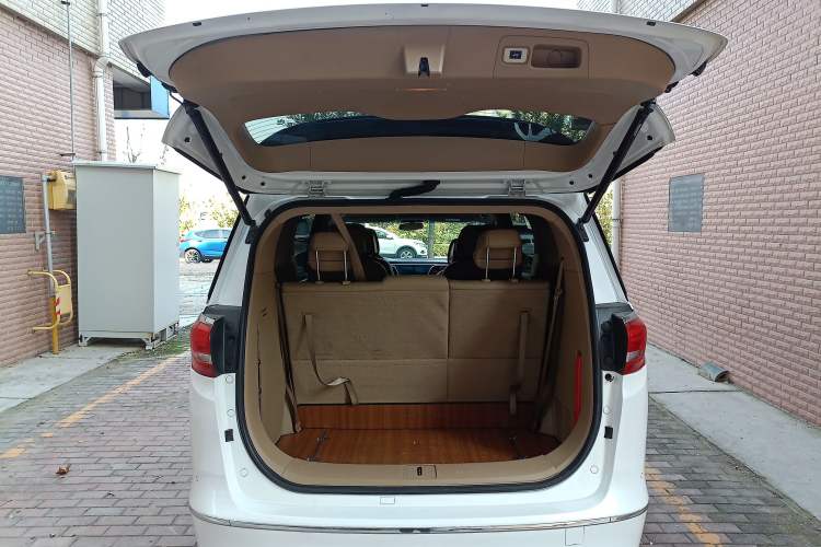 Used Buick GL8 2018 ES 28T Premium Model China VI Standard
