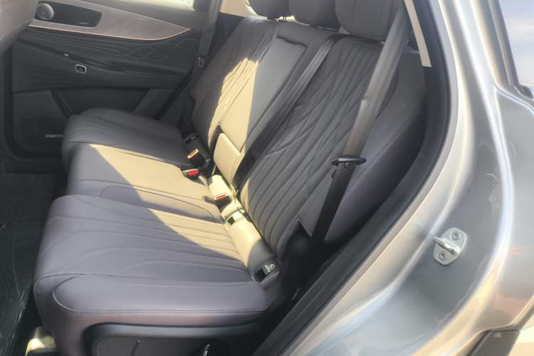 Used Chery Tiggo 9 C-DM 2025 1.5T 106KM Ultra-Comfort Edition 5 Seats Lithium-NMC