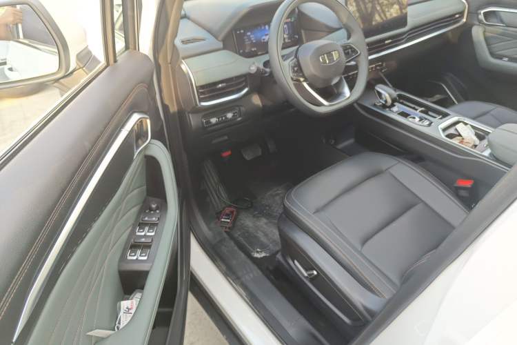 Used Geely Auto Haoyue L 2024 2.0T DCT Prestige Version
