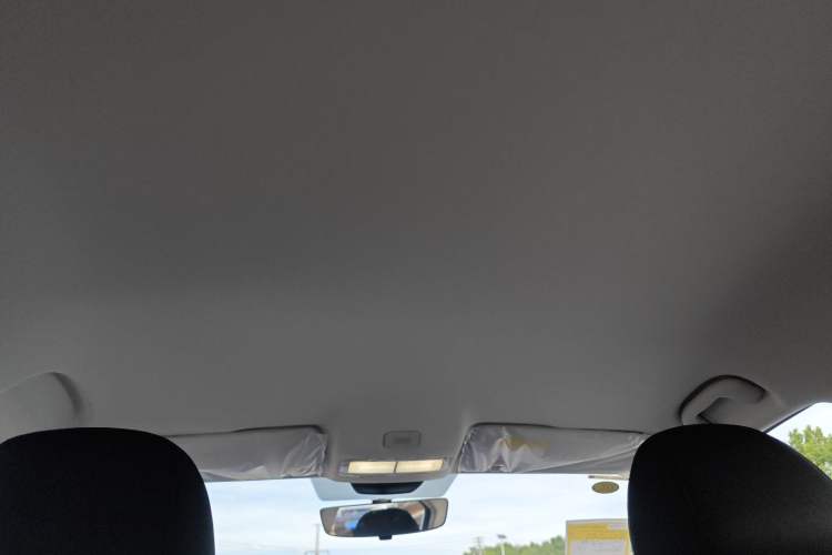 Used Roewe i5 2023 1.5L Manual Comfort Edition
