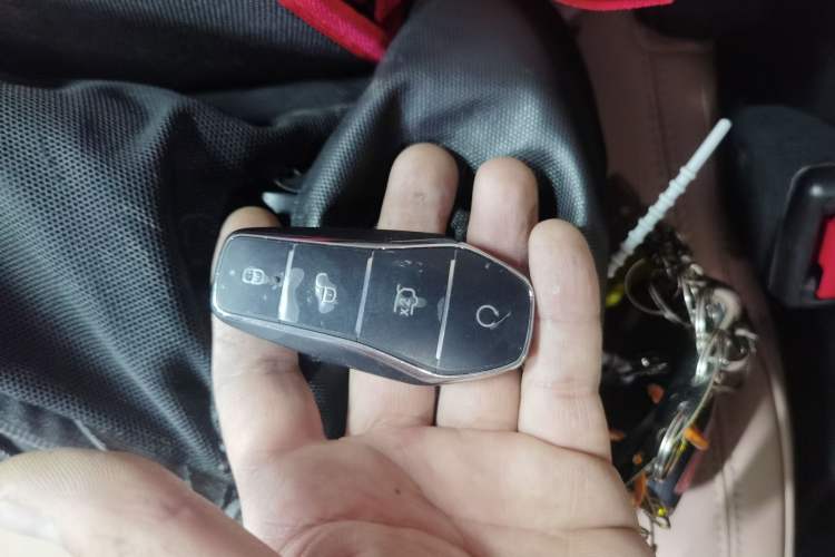 Used BYD Song L EV 2025 662 km Advanced Intelligent Driving Version
