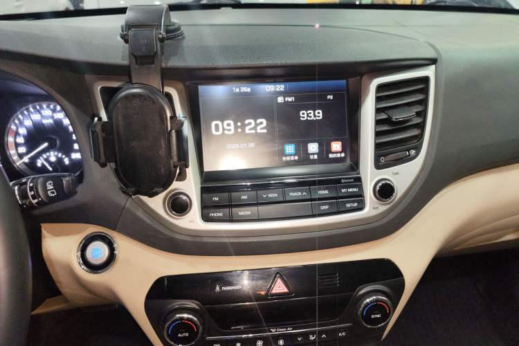 Used Hyundai Tucson 2015 1.6T Dual-Clutch Two-Wheel-Drive Smart Model