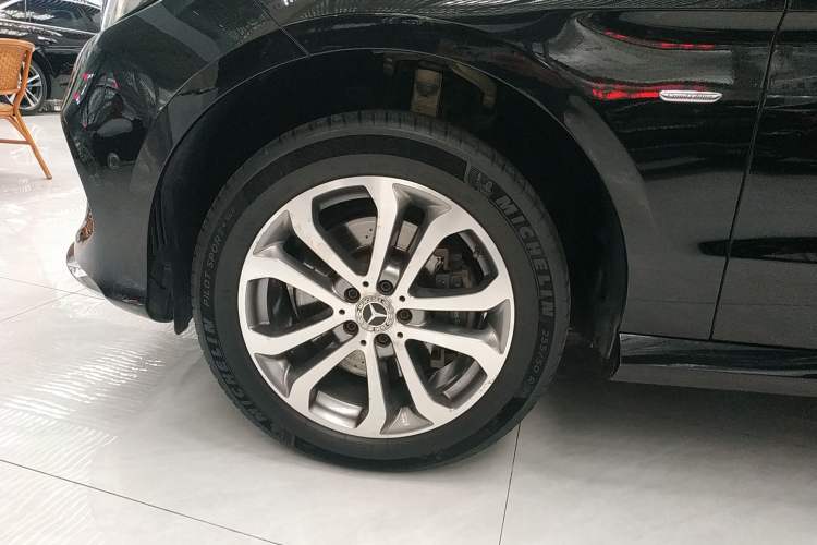 Used Mercedes-Benz GLE 2018 GLE 320 4MATIC Dynamic Edition Collector's Edition
