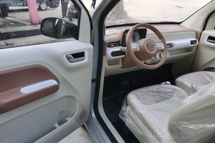 Used Wuling Hongguang MINIEV 2024 3rd Generation 215km Youth Edition