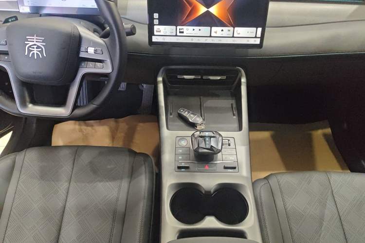 Used BYD Qin PLUS 2025 DM-i Smart Drive 120KM Superior Model