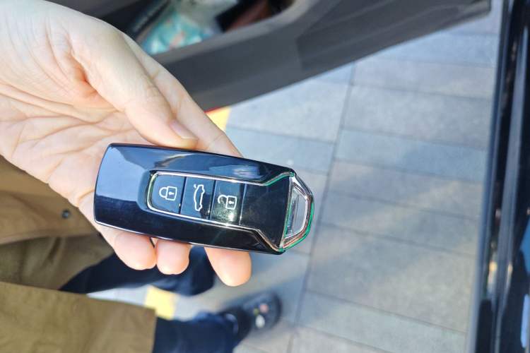 Used Volkswagen Touareg 2022 3.0 TSI Luxury Edition Black Diamond Sport Package
