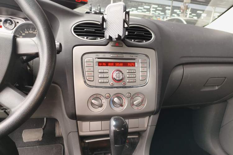 Used Ford Focus 2013 Hatchback Classic 1.8L Automatic Base Model
