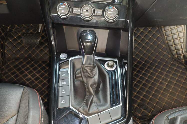 Used Volkswagen Tayron 2019 330TSI Two-Wheel Drive Luxury Model China VI Standard
