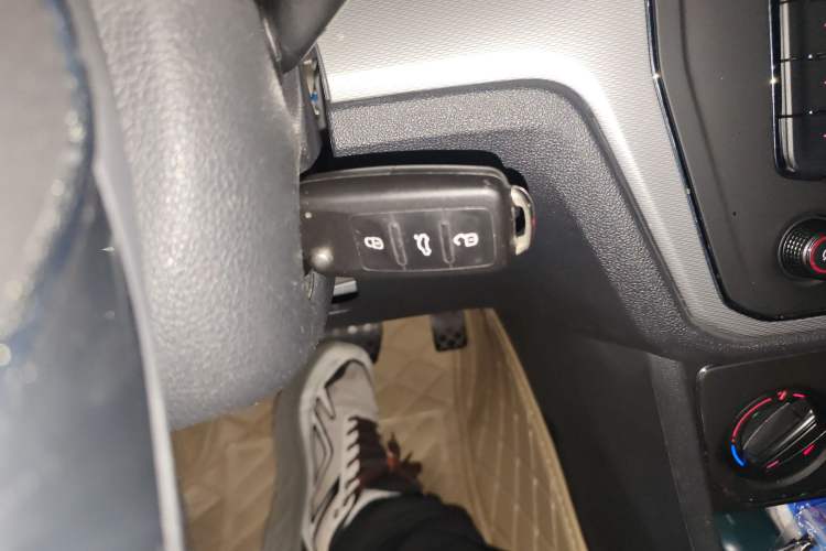 Used Volkswagen Gran Lavida 2015 230TSI DSG Comfort Edition