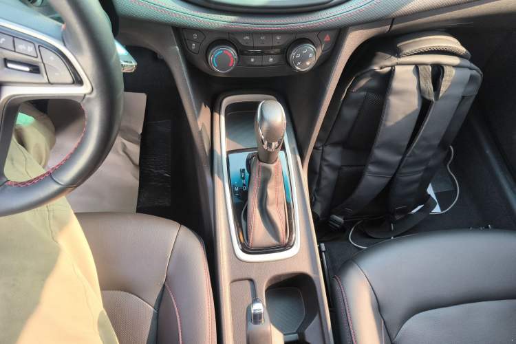 Used Chevrolet Monza 2020 Light Hybrid RS 330T Automatic Comfort Edition