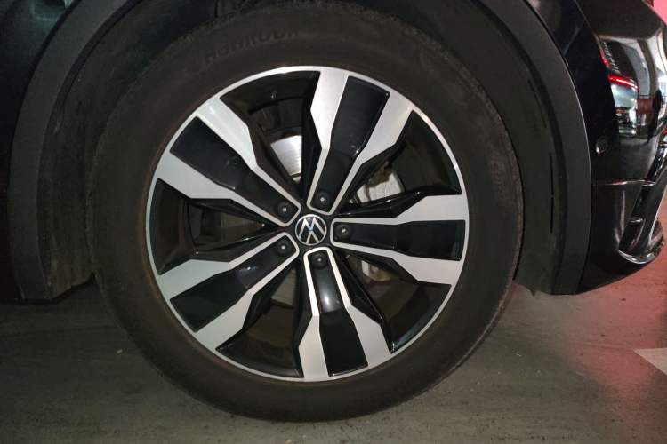 Used Volkswagen Tiguan L 2022 330TSI Automatic Two-Wheel Drive R-Line Enhanced Edition