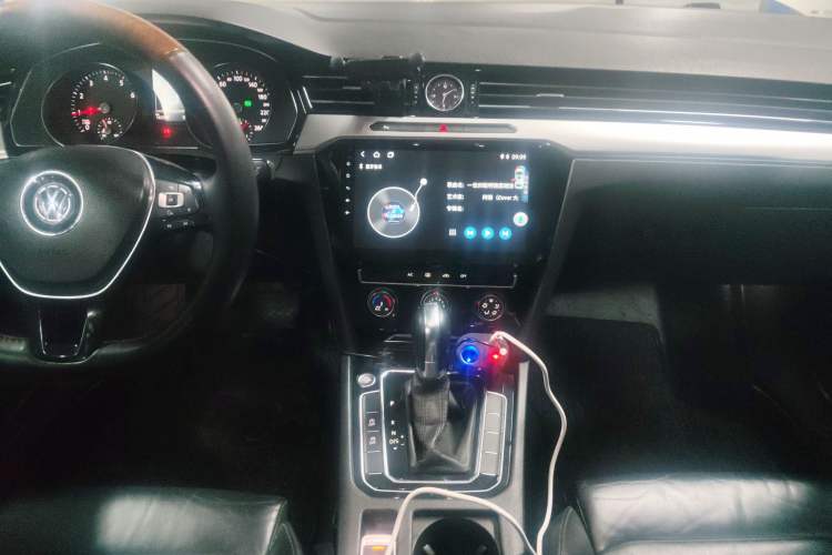 Used Volkswagen Magotan 2017 330TSI DSG Leading Model
