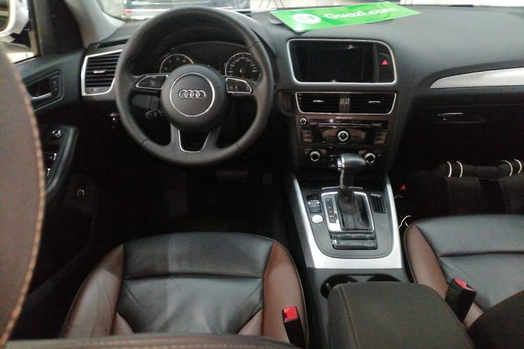 Used Audi Q5 2018 Collector's Edition 40 TFSI Technology Model
