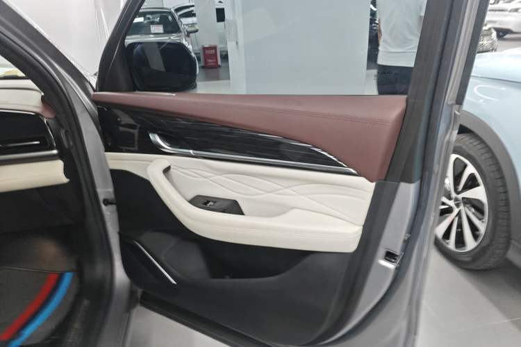 Used Geely Auto Monjaro L 2021 2.0TD DCT EVO Two-Wheel Drive Prestige Version
