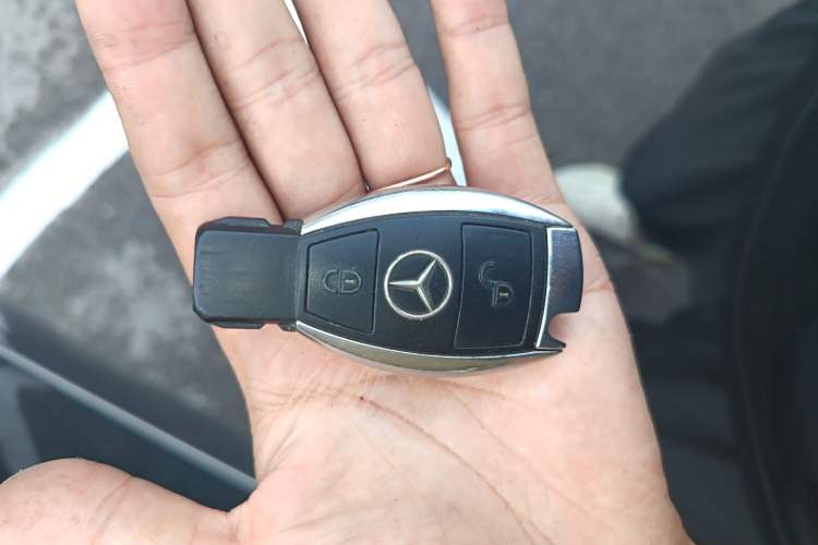 Used Mercedes-Benz R-Class 2014 R 320 4MATIC Business Model