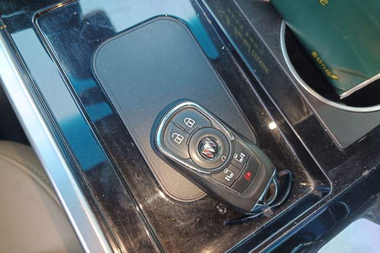 Used Buick GL8 2021 ES Land Cruiser 653T Luxury Edition