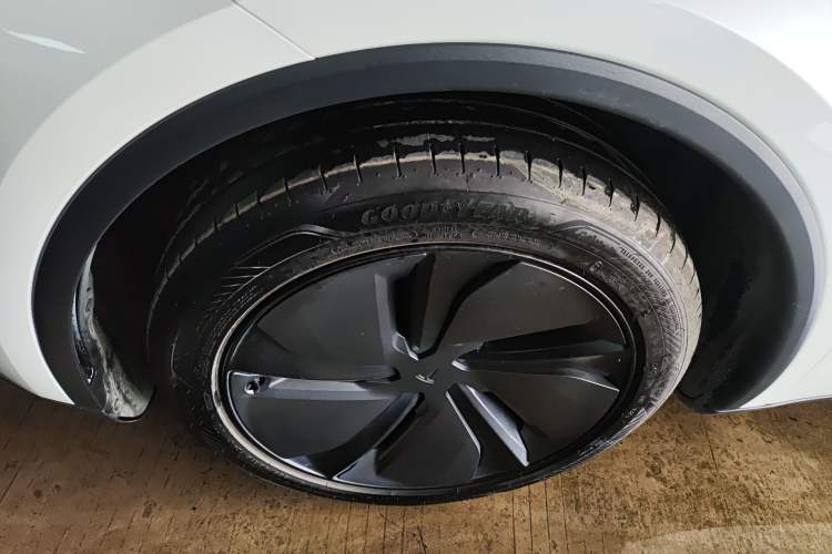 Used Tesla Model Y 2025 Rear-Wheel Drive First Edition
