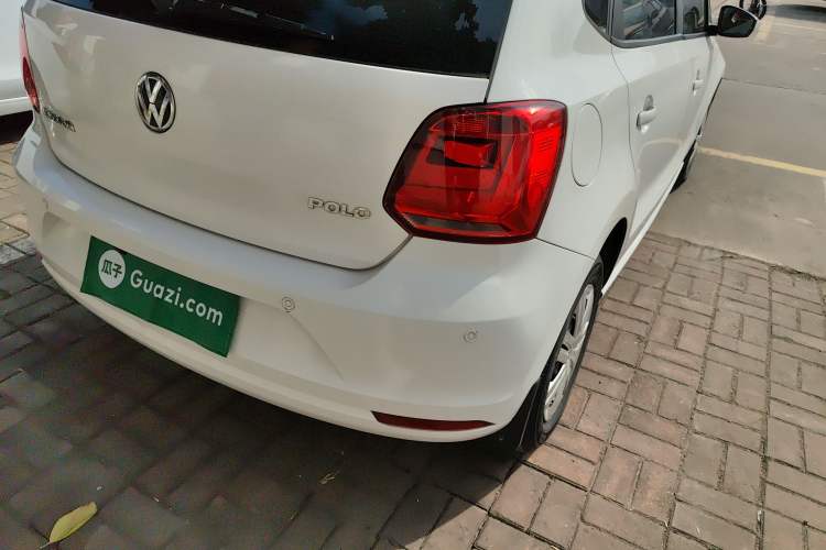 Used Volkswagen Polo 2016 1.4L Manual Fashion Model