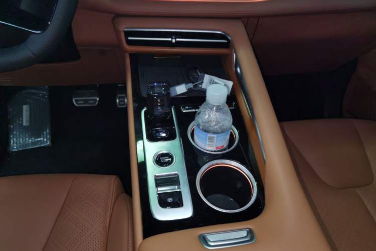 Used Geely Auto Emgrand X7 Sport 2026 Model 1.5TD Beloved
