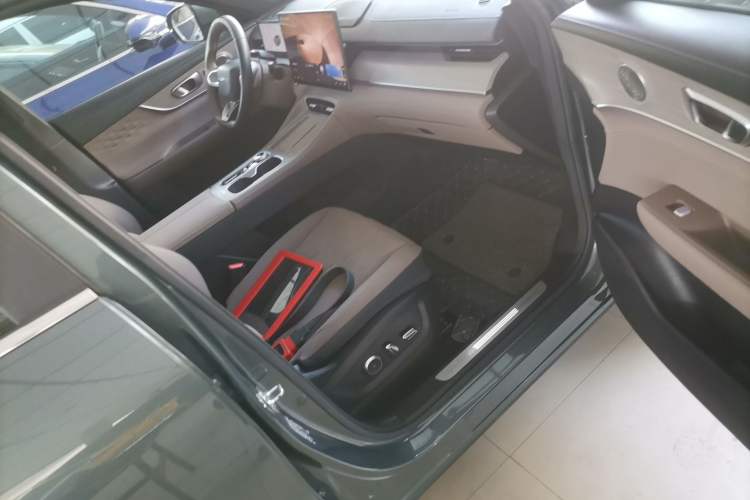 Used Chery Tiggo 8 PLUS 2025 290TGDI DCT Prestige 5-Seater