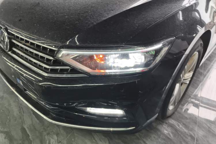 Used Volkswagen Magotan 2025 Zhongxiang Version 280TSI DSG Comfort Edition
