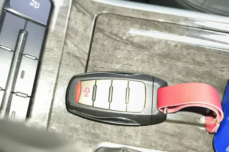 Used Haval H8 2015 2.0T Four-Wheel Drive Elite Model
