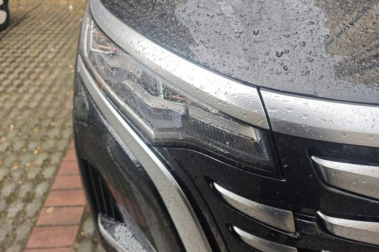 Used Denza D9 2022 DM-i 1040 Prestige Model
