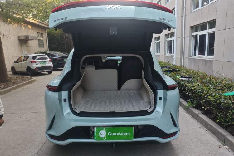 Used  LS7 2023 90 kWh Elite Rear-Drive Version