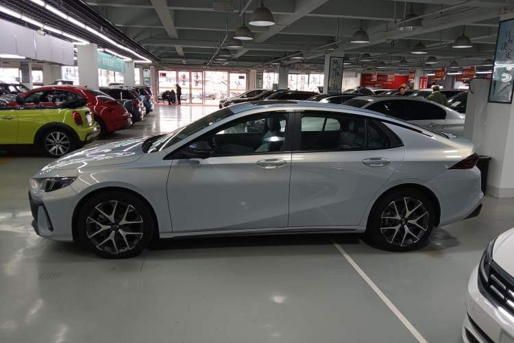 Used GAC Trumpchi EMPOW 2023 Shadow Leopard H Smart Hybrid Edition
