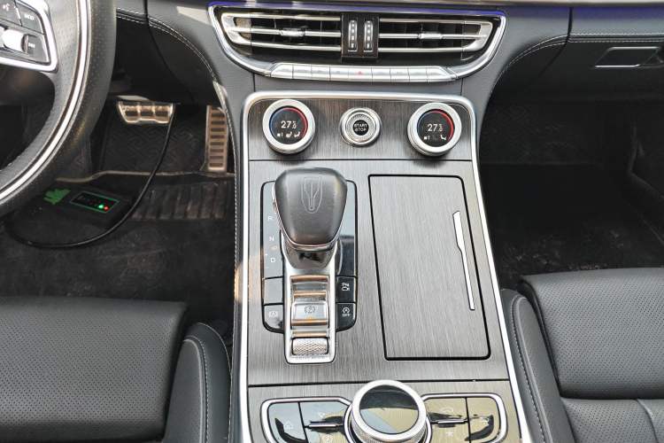 Used Hongqi H9 2023 2.0T Smart Connect Flagship Edition
