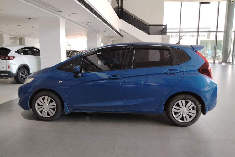 Used Honda Fit 2016 1.5L LXS CVT Comfort Sunroof Version
