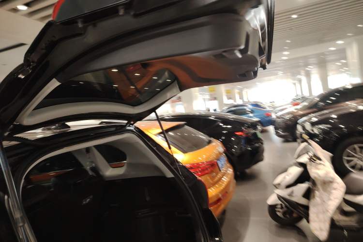 Used Haval H6 2015 Sport Edition 1.5T Automatic Two-Wheel Drive Luxury Model
