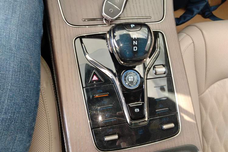 Used BYD Han 2025 EV with 701 km of Laser Radar-Enabled Intelligent Driving
