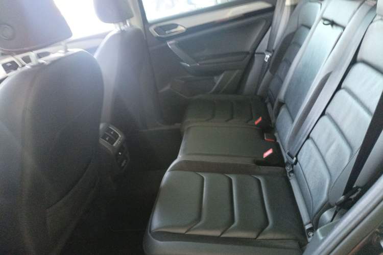 Used Volkswagen Tayron 2019 330TSI Two-Wheel Drive Luxury Model China VI Standard
