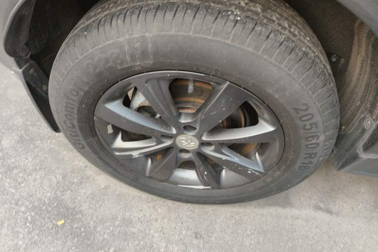 Used BYD Yuan New Energy 2018 EV360 Smart Connect Cool Edition
