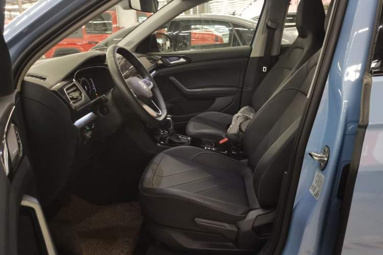 Used Volkswagen Tharu 2025 NewRui 300TSI Prestige Edition
