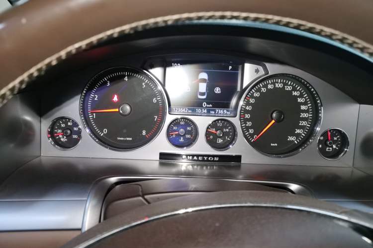 Used Volkswagen Phaeton 2014 3.0L Business Model