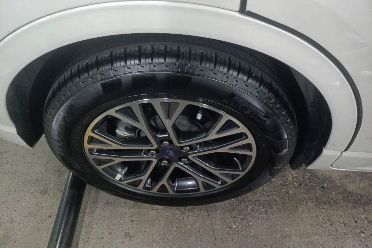 Used Ford Escape 2024 EcoBoost 245 Two-Wheel-Drive Xiangxiang Model
