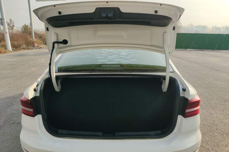 Used Volkswagen Lavida 2021 1.5L Automatic Vision Edition
